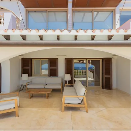 Maitreya By Menorcarentals *